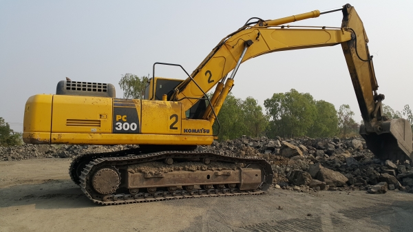 ขายรถแบคโฮ KOMATSU PC-300-8 มี.2 คัน สภาพใช้งาน เอกสารใบแจ้งจำหน่าย