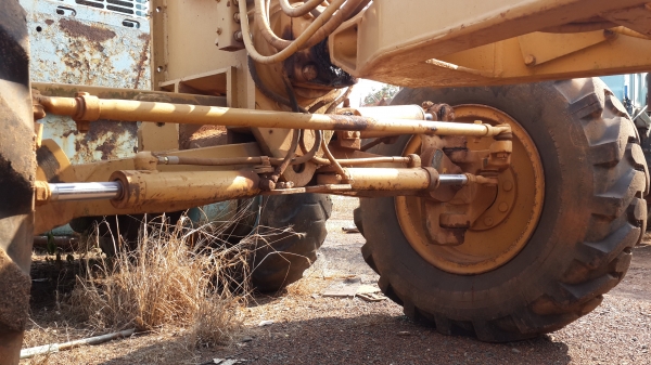 ขายด่วนรถเกรดเดอร์CAT12Gสภาพพร้อมใช้งานสุดๆโทร0843923995