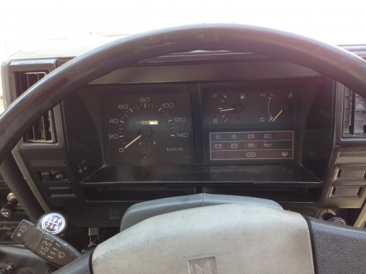 หัวเก๋ง ISUZU NKR ตาธรรมดา