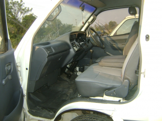 รถตู้ ปี 37 (รถประมูล ทะเบียนยังไม่มา) ราคา 200,000 บาท รถตู้ ปี 37 (รถประมูล ทะเบียนยังไม่มา) ราคา 200,000 บาท