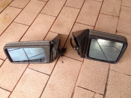 กระจกมองข้าง BENZ W124 เเท้ของเก่าญี่ปุ่นสภาพสวย กระจกมองข้าง BENZ W124 เเท้ของเก่าญี่ปุ่นสภาพสวย
