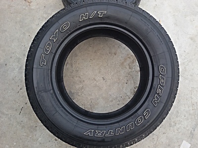 ขายยาง265/60/18 ปี 1412 TOYO HT OPEN  4 เส้น
