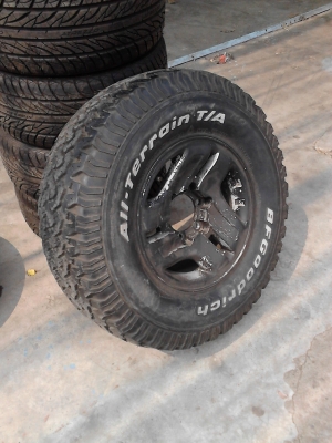 31X10.50R15 พร้อมแม๊ก 6 รู  มี 1 ล้อ TEL.081-427-3941