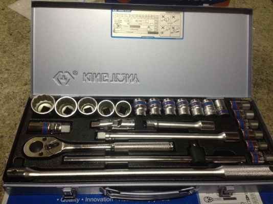 KINGTONY บล็อกชุด รู 1/2" 12เหลี่ยม 25 ตัวชุด NO.4226MR KINGTONY บล็อกชุด รู 1/2" 12เหลี่ยม 25 ตัวชุด NO.4226MR