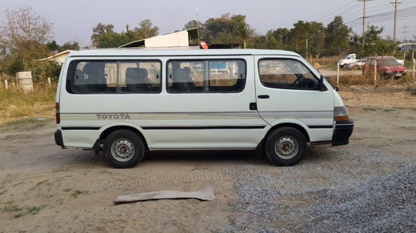 ขายรถตู้หัวจรวด TOYOTA สภาพดี ขายรถตู้หัวจรวด TOYOTA สภาพดี