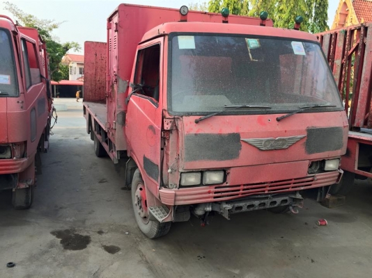 ***ขายแล้วครับขอบคุณ Truck2hand ขาย HINO FB-117 6ล้อ มีทั้งหมด2คัน รถห้างแท้ทุกคัน คันที่1.HINO FB112 WO4D-117แรง เกียร์สั้น พ.ธรรมดา เครื่อง/เกียร์/ช่วงล่าง เดิมๆ 5น็อต หน้า-หลัง เบรคลม ยาว4.30ม. หัวเก๋งเดิม คอนโซลครบ /คันที่2..HINO FB1