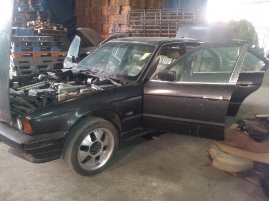 ขายbmwเป็นซากหรือแยกอะไหล่ทั่งคัน