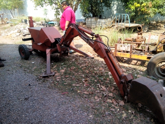 ชุดตักหลังติดหางรถไถเก่านอก