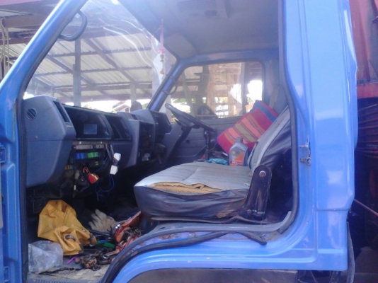 ***ขายดาวน์&hellip;180,000บ&hellip;***หกล้อ อีซูซุ NPR115แรง เครน2.5ตัน3ปลอก2ชัก สภาพดีพร้อมใช้งาน ***ดาวน์ 200,000บ ครับ