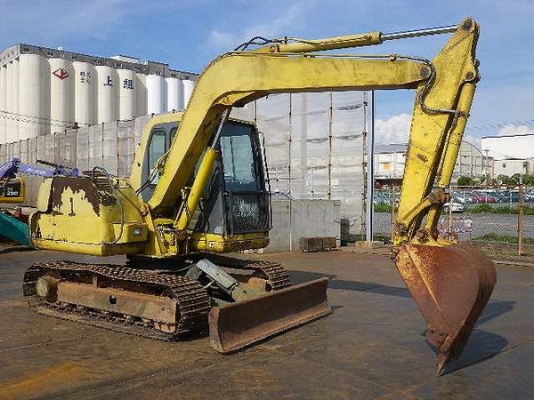 ขายรถขุด KOMATSU PC60-7 มีหลายคัน ขายรถขุด KOMATSU PC60-7 มีหลายคัน