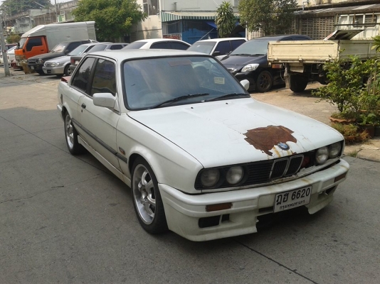 BMW 318 วางเครื่องSR20 ฝาขาวหลังหัก เก่าญี่ปุ่น  ท่อเลส รุ่น 2 ประตู