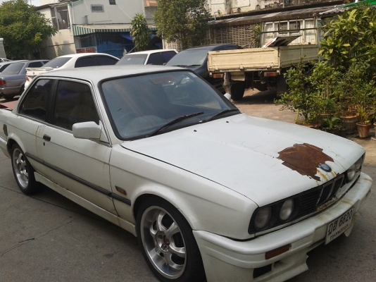 BMW 318 วางเครื่องSR20 ฝาขาวหลังหัก เก่าญี่ปุ่น  ท่อเลส รุ่น 2 ประตู
