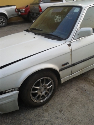 BMW 318 วางเครื่องSR20 ฝาขาวหลังหัก เก่าญี่ปุ่น  ท่อเลส รุ่น 2 ประตู