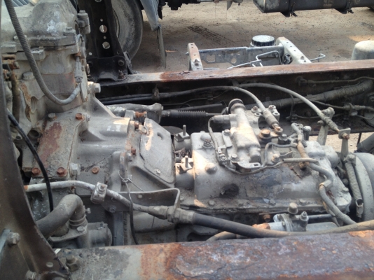 ขายถูกๆตามสภาพ 6 ล้อ HINO MEGA เครื่อง JO8C เทอร์โบ 212 แรงม้า หัวคัชซี รภห้างปี 49 ขายตามสภาพหรือให้เก็บงานได้ค่ะ รีบเลยนะคะ รถเดิมๆค่ะช่วงล่างใหญ่ เก็บงานนิดหน่อยก็สวยเลยค่ะ