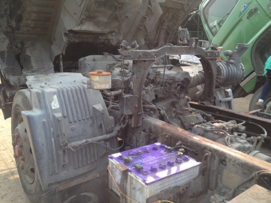 ขายถูกๆตามสภาพ 6 ล้อ HINO MEGA เครื่อง JO8C เทอร์โบ 212 แรงม้า หัวคัชซี รภห้างปี 49 ขายตามสภาพหรือให้เก็บงานได้ค่ะ รีบเลยนะคะ รถเดิมๆค่ะช่วงล่างใหญ่ เก็บงานนิดหน่อยก็สวยเลยค่ะ