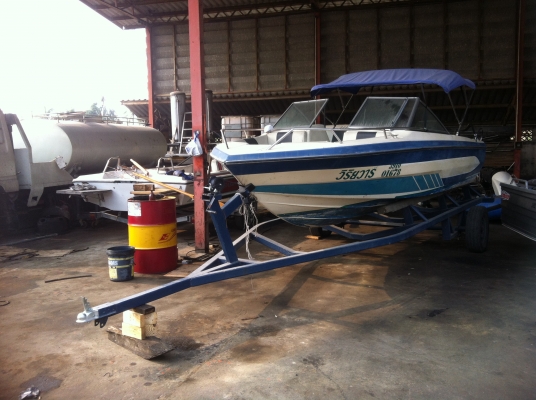 ขายเรือไฟเบอร์เครื่อง mercurry 150hp