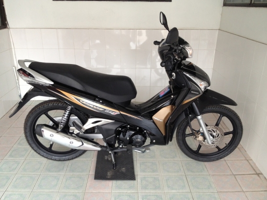 Wave125i ตัวTOP ล้อแม็ค โฉมล่าสุด วิ่ง5000 รถ4เดือน (ของแถม 4 รายการ)