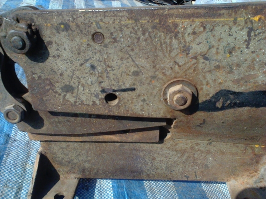 ตัวตัดเหล็กพร้อมด้ามจับยาวสภาพเดิมๆครับงานเก่าฟันสวยพร้อมใช้งานพร้อมด้ามเหล็กยาวครับราคานี้คุ้มครับ