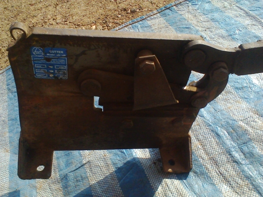 ตัวตัดเหล็กพร้อมด้ามจับยาวสภาพเดิมๆครับงานเก่าฟันสวยพร้อมใช้งานพร้อมด้ามเหล็กยาวครับราคานี้คุ้มครับ ตัวตัดเหล็กพร้อมด้ามจับยาวสภาพเดิมๆครับงานเก่าฟันสวยพร้อมใช้งานพร้อมด้ามเหล็กยาวครับราคานี้คุ้มครับ