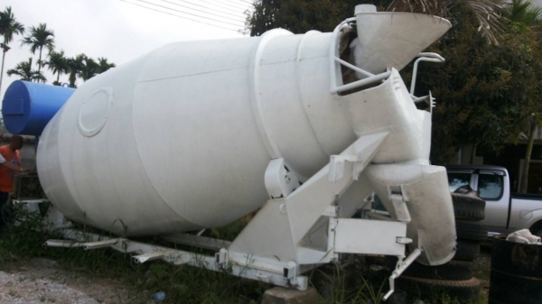 ขายชุดโม่ปูนของรถ 10 ล้อ ขนาด 6 คิว อุปกรณ์ครบชุดราคา 180000