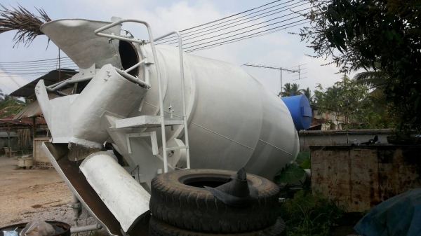 ขายชุดโม่ปูนของรถ 10 ล้อ ขนาด 6 คิว อุปกรณ์ครบชุดราคา 180000