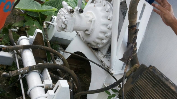 ขายชุดโม่ปูนของรถ 10 ล้อ ขนาด 6 คิว อุปกรณ์ครบชุดราคา 180000