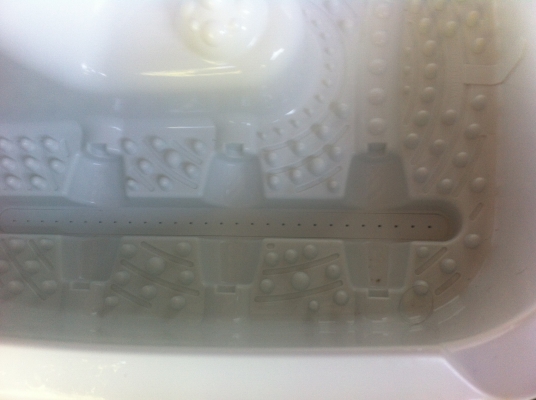 เครื่องทำสปาเท้าที่บ้าน เป็นการช่วยผ่อนคลายเท้าด้วยการทำสปา มีฟองอากาศช่วยการนวด