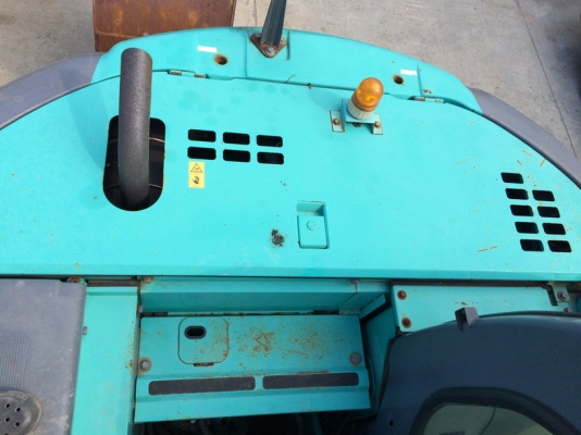 SK135SR-YY04-06823-YR2005-5849 Hr นำเข้าจากญี่ปุ่น ราคาถูก ๆ ครับ