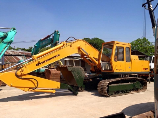 KOMATSU PC200-2 รถเก่านำเข้าจากญี่ปุ่นไม่เคยใช้งานในไทย สภาพพร้อมลุยงาน + เอกสารใบแจ้งจำหน่าย ชั่วโมง : 6873 เครื่อง : 6D105 ขนาด : 6 สูบ ปั้ม : ปั้มนิ้ว2 ลูก(ปั้มแฝด) ซีเรียล : 16923 ตัวเดิน : KOMATSU มอเตอร์งอ no.90 ใบแทรคยาว : 60ซม. 43ข้อ -คอลโทรลยาว KOMATSU PC200-2 รถเก่านำเข้าจากญี่ปุ่นไม่เคยใช้งานในไทย สภาพพร้อมลุยงาน + เอกสารใบแจ้งจำหน่าย ชั่วโมง : 6873 เครื่อง : 6D105 ขนาด : 6 สูบ ปั้ม : ปั้มนิ้ว2 ลูก(ปั้มแฝด) ซีเรียล : 16923 ตัวเดิน : KOMATSU มอเตอร์งอ no.90 ใบแทรคยาว : 60ซม. 43ข้อ -คอลโทรลยาว