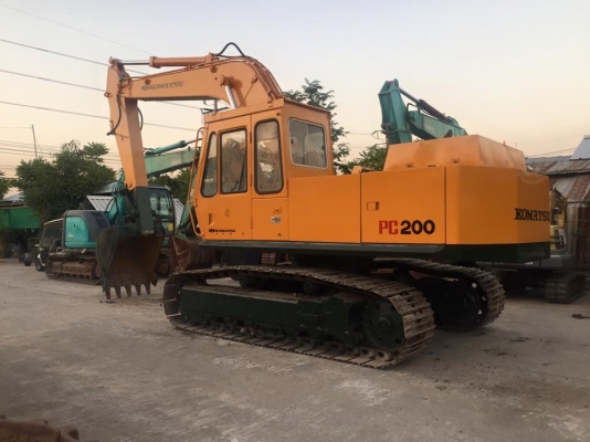 KOMATSU PC200-2 รถเก่านำเข้าจากญี่ปุ่นไม่เคยใช้งานในไทย สภาพพร้อมลุยงาน + เอกสารใบแจ้งจำหน่าย ชั่วโมง : 6873 เครื่อง : 6D105 ขนาด : 6 สูบ ปั้ม : ปั้มนิ้ว2 ลูก(ปั้มแฝด) ซีเรียล : 16923 ตัวเดิน : KOMATSU มอเตอร์งอ no.90 ใบแทรคยาว : 60ซม. 43ข้อ -คอลโทรลยาว KOMATSU PC200-2 รถเก่านำเข้าจากญี่ปุ่นไม่เคยใช้งานในไทย สภาพพร้อมลุยงาน + เอกสารใบแจ้งจำหน่าย ชั่วโมง : 6873 เครื่อง : 6D105 ขนาด : 6 สูบ ปั้ม : ปั้มนิ้ว2 ลูก(ปั้มแฝด) ซีเรียล : 16923 ตัวเดิน : KOMATSU มอเตอร์งอ no.90 ใบแทรคยาว : 60ซม. 43ข้อ -คอลโทรลยาว
