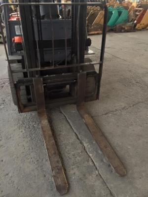 TOYOTA 42-6FGF 25 โฟคลิป 2.5 ตัน รถโฟคลิปนำเข้าจากญี่ปุ่น ไม่เคยใช้งานในไทย เอกสารอินวอย TOYOTA 42-6FGF 25 ซีเรียล 22329 - 9,923 ชม -เครื่อง TOYOTA 4สูบ -ปี 1999 -เสาสูง 4.50 เมตร -งา 3 ระบบ -แก๊ส ราคา 250,000 บาท (ราคาต่อรองได้) TOYOTA 42-6FGF 25 โฟคลิป 2.5 ตัน รถโฟคลิปนำเข้าจากญี่ปุ่น ไม่เคยใช้งานในไทย เอกสารอินวอย TOYOTA 42-6FGF 25 ซีเรียล 22329 - 9,923 ชม -เครื่อง TOYOTA 4สูบ -ปี 1999 -เสาสูง 4.50 เมตร -งา 3 ระบบ -แก๊ส ราคา 250,000 บาท (ราคาต่อรองได้)