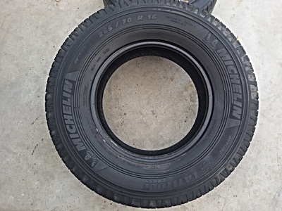 ขายยาง265/70/16 ปี 3711 MICHERLIN CROSS  1คู่