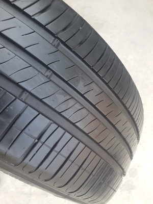 ขายยาง215/60/16 ปี 12/3เส้นปี11/1เส้น MICHERLIN ENERGY XM2  4 เส้น