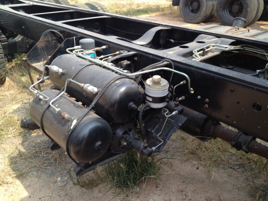 ขายสิงห์ไฮเทค เครื่อง 195 1 เพลา ยาว 7.20 เมตร รถทำใหม่ทั้งคัน เช็คใหม่ เครื่อง เกียร์ แอร์ เฟืองท้าย ระบบไฟ ระบบเบรค รถสวยพร้อมใช้ ยาง 900 ขอบ 20 นะคะ