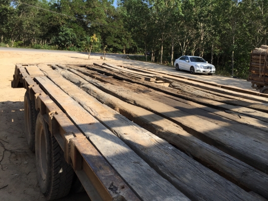 10ล้อท้ายลาดเพลาเดียว เครื่อง185แรง HINO KT920 เครื่องHO7C..รถใช้งานอยู่ทุกวัน..แต่สภาพไม่ค่อยสวย เครื่องดดี..เล่มพร้อม.