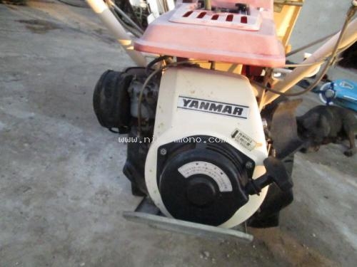 รถเกี่ยวข้าวเดินตาม    YANMAR    YB302   รหัสสินค้า : 14001684  หรือเพิ่มเติมไดที่ www.nihonmono.com