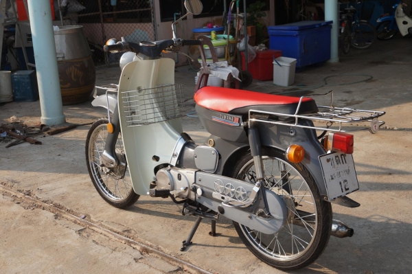 ขาย YAMAHA U 7 ไม่มีทะเบียน ออกใบซื้อขายให้ รถสวย เครื่องเดิม 3 เกียร์ วิ่งไกล สบาย เครื่องดี พร้อมใช้ ขับนิ่มแน่น หายาก แล้วครับ รุ้นนี้ ขาย YAMAHA U 7 ไม่มีทะเบียน ออกใบซื้อขายให้ รถสวย เครื่องเดิม 3 เกียร์ วิ่งไกล สบาย เครื่องดี พร้อมใช้ ขับนิ่มแน่น หายาก แล้วครับ รุ้นนี้