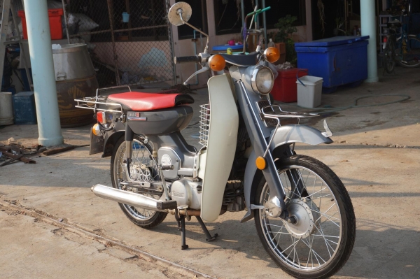 ขาย YAMAHA U 7 ไม่มีทะเบียน ออกใบซื้อขายให้ รถสวย เครื่องเดิม 3 เกียร์ วิ่งไกล สบาย เครื่องดี พร้อมใช้ ขับนิ่มแน่น หายาก แล้วครับ รุ้นนี้ ขาย YAMAHA U 7 ไม่มีทะเบียน ออกใบซื้อขายให้ รถสวย เครื่องเดิม 3 เกียร์ วิ่งไกล สบาย เครื่องดี พร้อมใช้ ขับนิ่มแน่น หายาก แล้วครับ รุ้นนี้