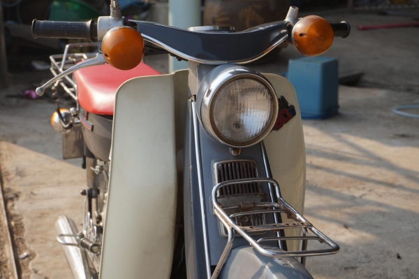 ขาย YAMAHA U 7 ไม่มีทะเบียน ออกใบซื้อขายให้ รถสวย เครื่องเดิม 3 เกียร์ วิ่งไกล สบาย เครื่องดี พร้อมใช้ ขับนิ่มแน่น หายาก แล้วครับ รุ้นนี้ ขาย YAMAHA U 7 ไม่มีทะเบียน ออกใบซื้อขายให้ รถสวย เครื่องเดิม 3 เกียร์ วิ่งไกล สบาย เครื่องดี พร้อมใช้ ขับนิ่มแน่น หายาก แล้วครับ รุ้นนี้