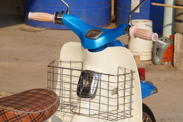 ขาย HONDA C 100 มีทะเบียนแท้เลขตรง เป็น กระดาษแผ่นเดียว สภาพทำใหม่ทั้งคัน สวย สวย เครื่อง เดิม 3 เกียร์ ขับดีปกติ พร้อมใช้ ระบบไฟครบ