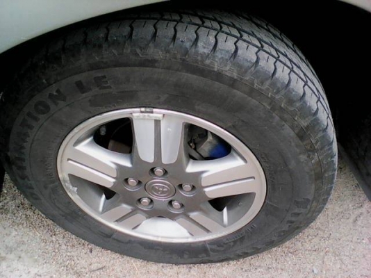 ขายล้อ เดิม วีโก้พร้อมยางปี 12  สวยยเลยคับ ขาย 6500 c