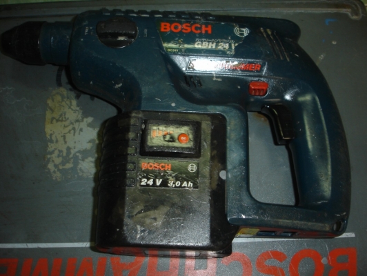 ขายสว่านโรตารี่แบตเตอรี่2ระบบบ๊อช รุ่น GBH 24V BOSCH Cordless SDS Plus Hammer Drill GBH 24V