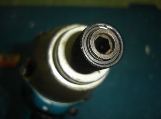 ขายไขควงไฟฟ้าแบตเตอรี่มากิต้า 6908D แบต 2ก้อน แท่นชาร์ตไฟ100v