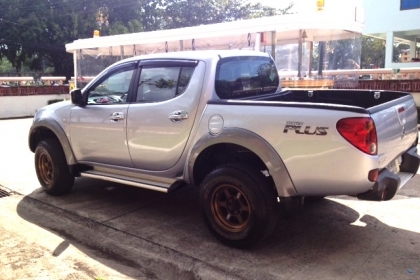 TRITON 2.4 PLUS 4ประตู ปี2009 ออกห้าง