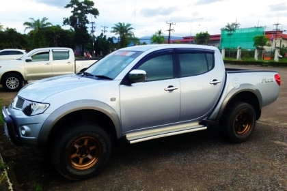 TRITON 2.4 PLUS 4ประตู ปี2009 ออกห้าง