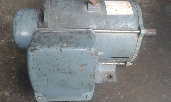 ขายมอเตอร์ 3 แรง 220 โวล์