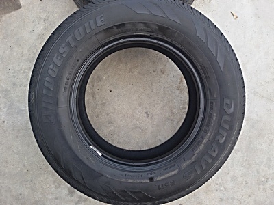 ขายยาง215/70/15 ปี13/2เส้นปี12/2เส้น BRIDGESTONE R611 4เส้น