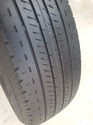 ขายยาง215/70/15 ปี13/2เส้นปี12/2เส้น BRIDGESTONE R611 4เส้น