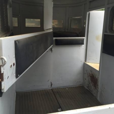 ขายเทลเลอร์บรรทุกม้า ทุกได้ 2 ตัว นำเข้าจากอเมริกา