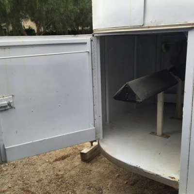 ขายเทลเลอร์บรรทุกม้า ทุกได้ 2 ตัว นำเข้าจากอเมริกา